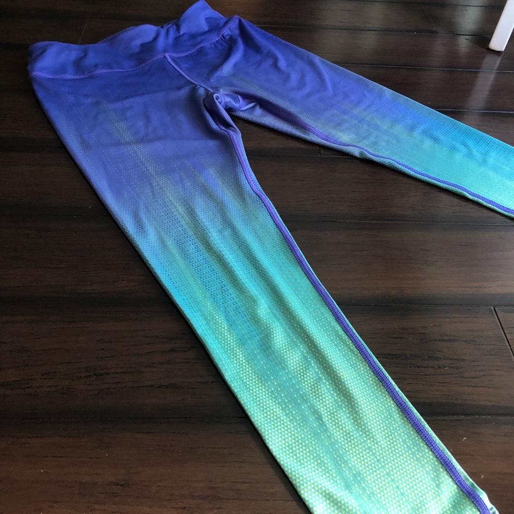 🧜🏼‍♀️ Mermaid ombré leggings - Layer 8 so soft!